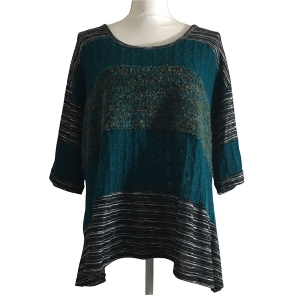 NY Knots short sleeve knit top. Sz Medium